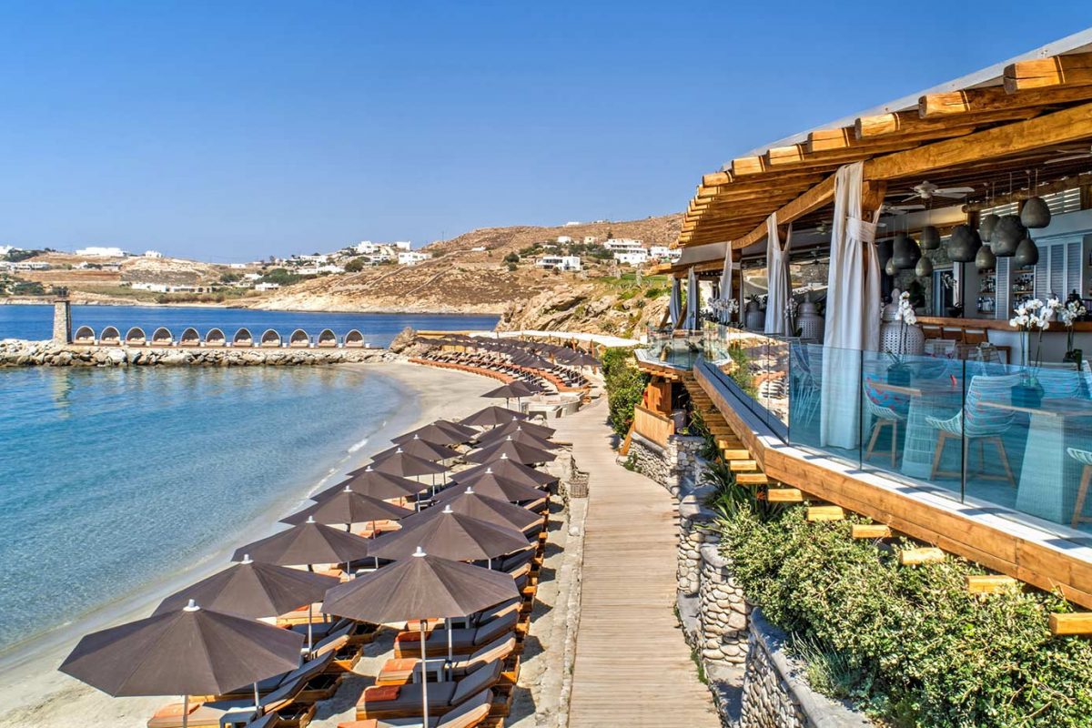 private-beach-santa-marina-mykonos-hotel-spa-greece-3_0