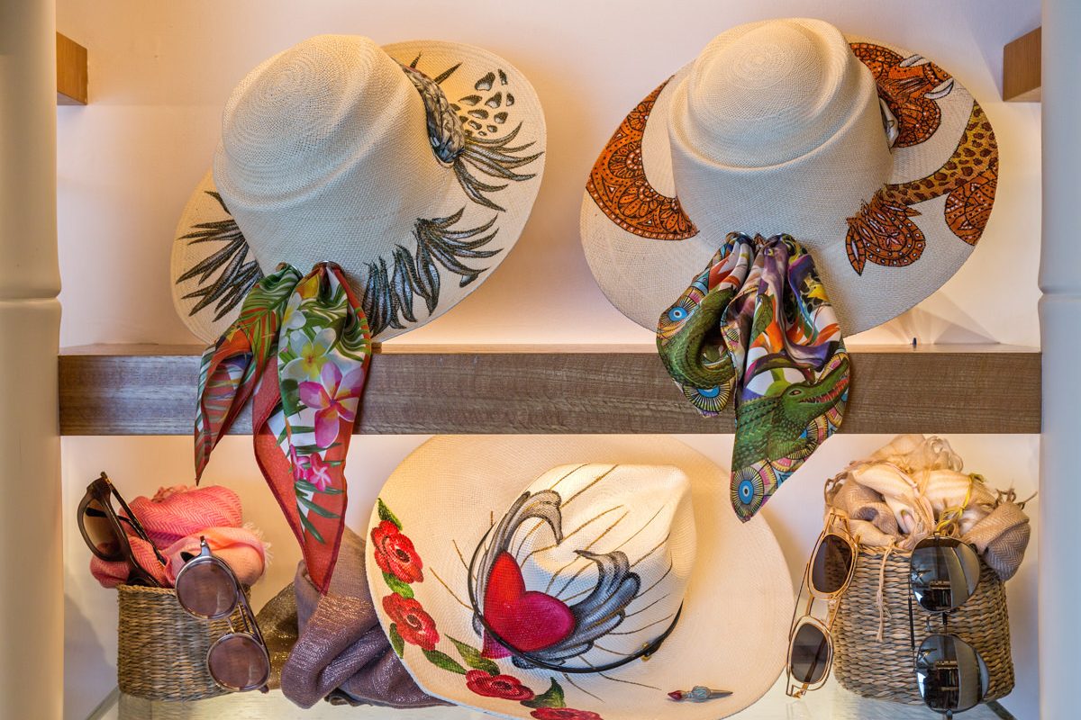 reef-boutique-at-santa-marina-beach-5